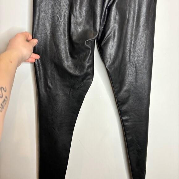 Commando Faux Leather Legging - Picture 8 of 9